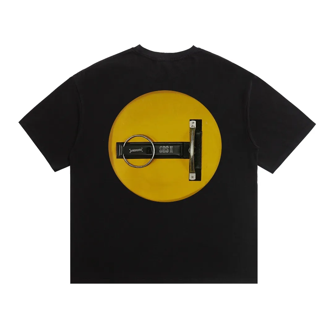 Saint Michael retro smiling face print British electronic music group washed and distressed short-sleeved loose T-shirt with digital white ink direct injection, the fabric is breathable and the pattern is three-dimensional and clear. Fabric: Double yarn 240g Style number: S960 Size: S-M-L-XL Color: black, off-white Price: black P118, off-white P110